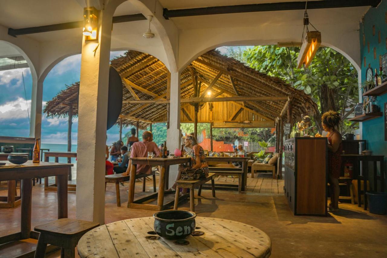Chez Senga Hotel Madirokely  ภายนอก รูปภาพ